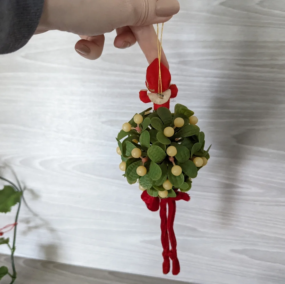 Vintage Christmas Holly and Bells Garland
